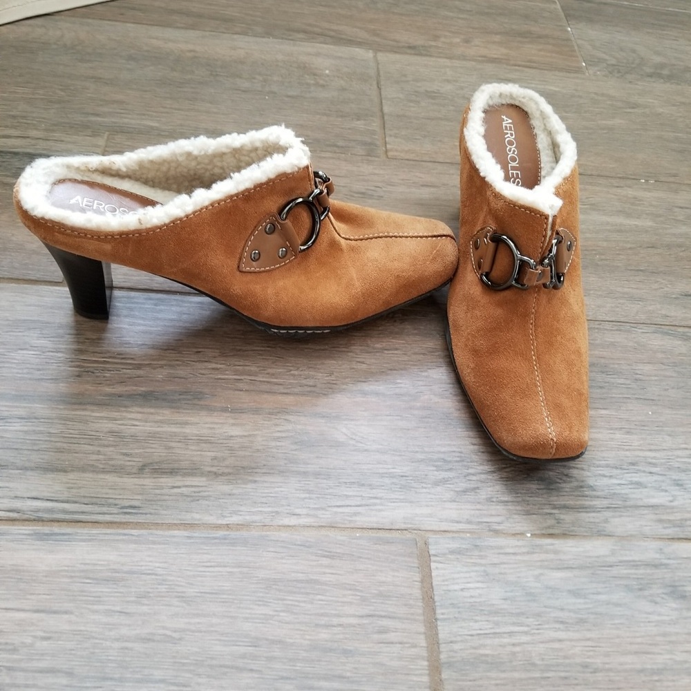 Caramel Backless Shoes w/ Black Heel